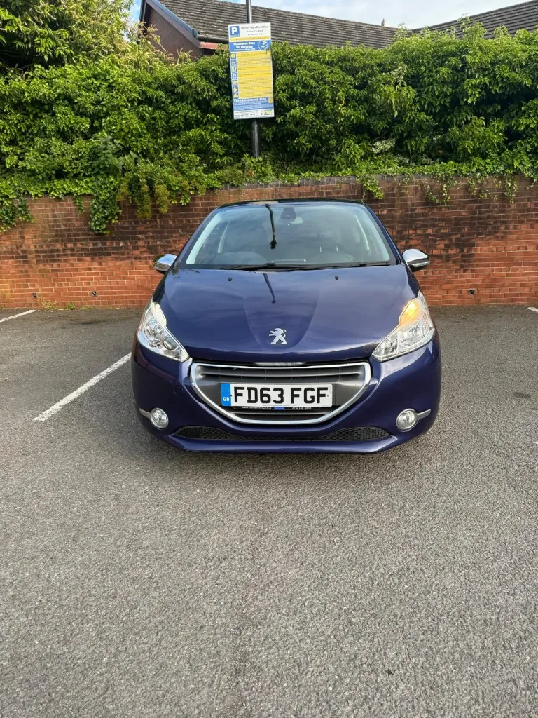 Peugeot 208